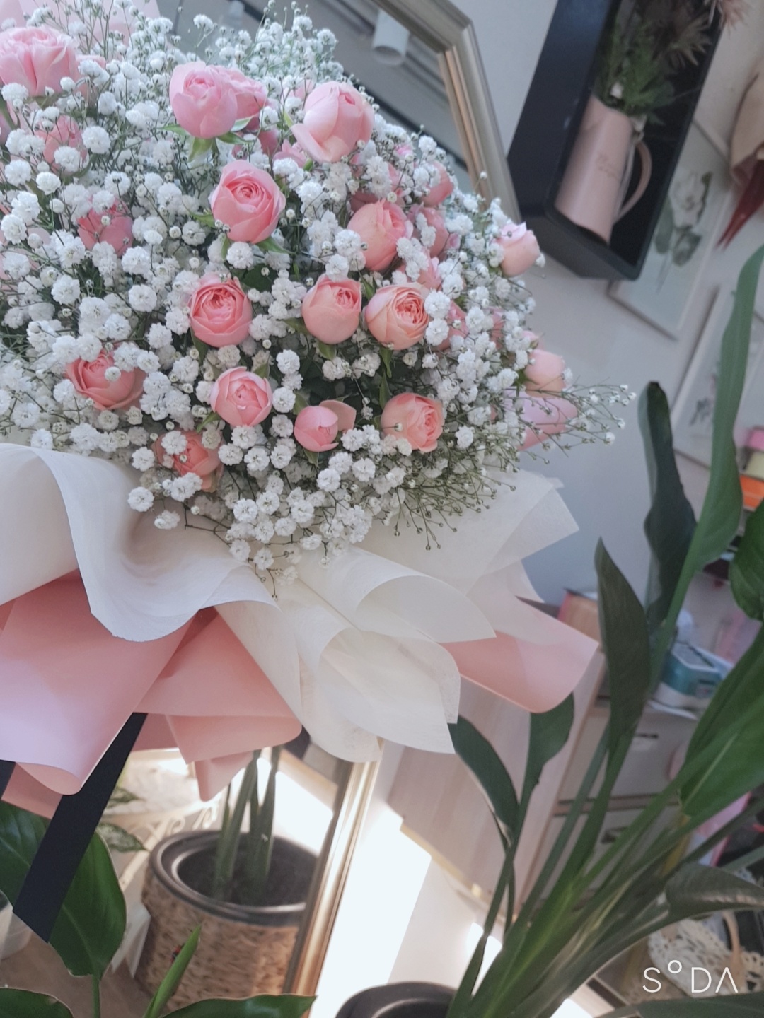 자나미니장미 안개꽃다발